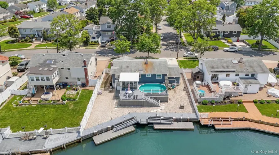 3965 Darby Lane, Seaford, NY 11783 - #3