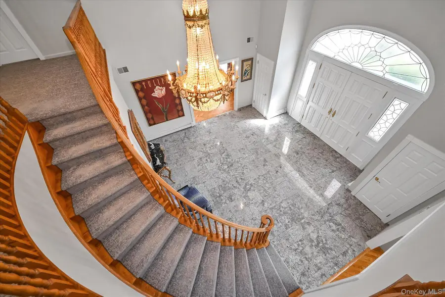 85 Meadow Woods Road, Great Neck, NY 11020 - #3