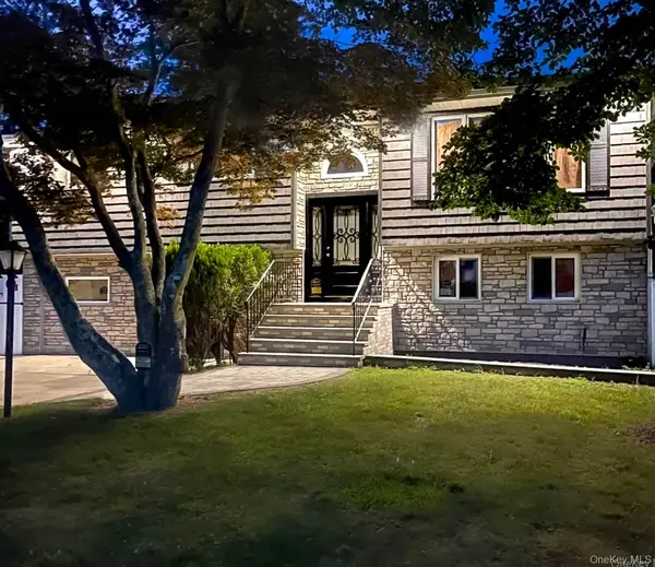 22 Brian Drive, East Islip, NY 11730