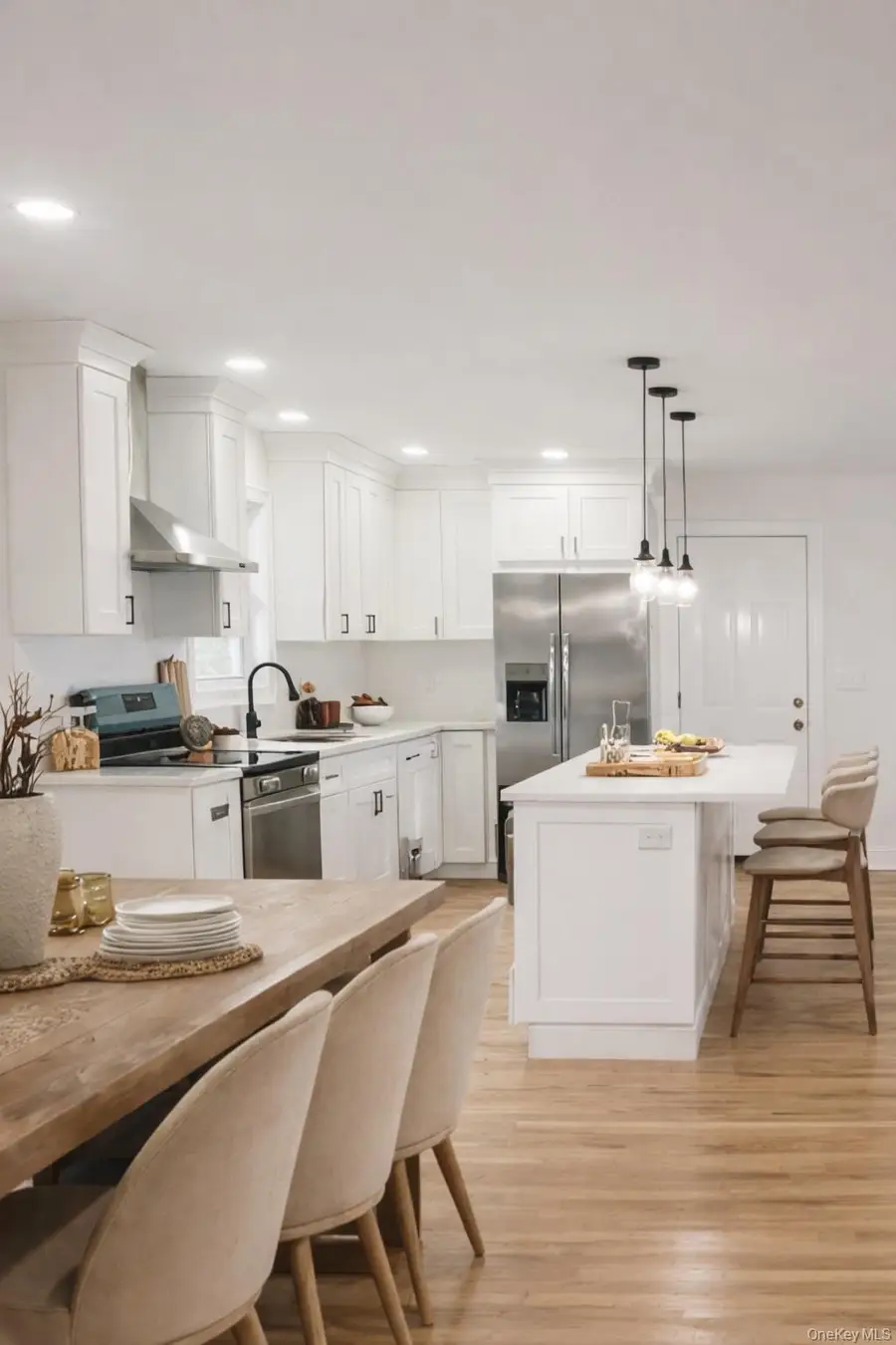 40 Arbour Street, West Islip, NY 11795 - #3