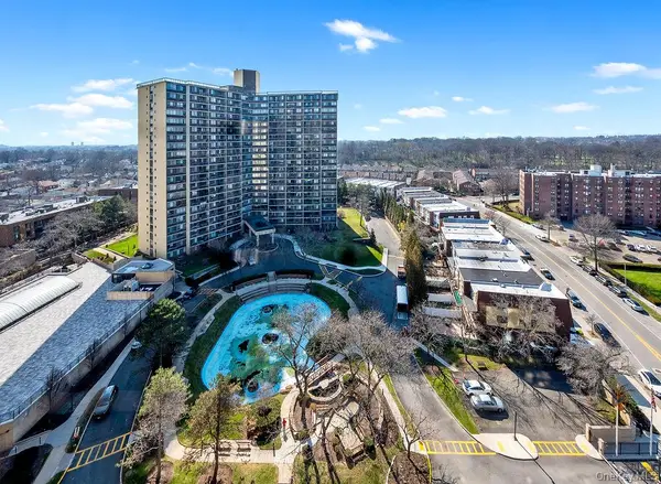 2 Bay Club Drive #16V, Bayside, NY 11360