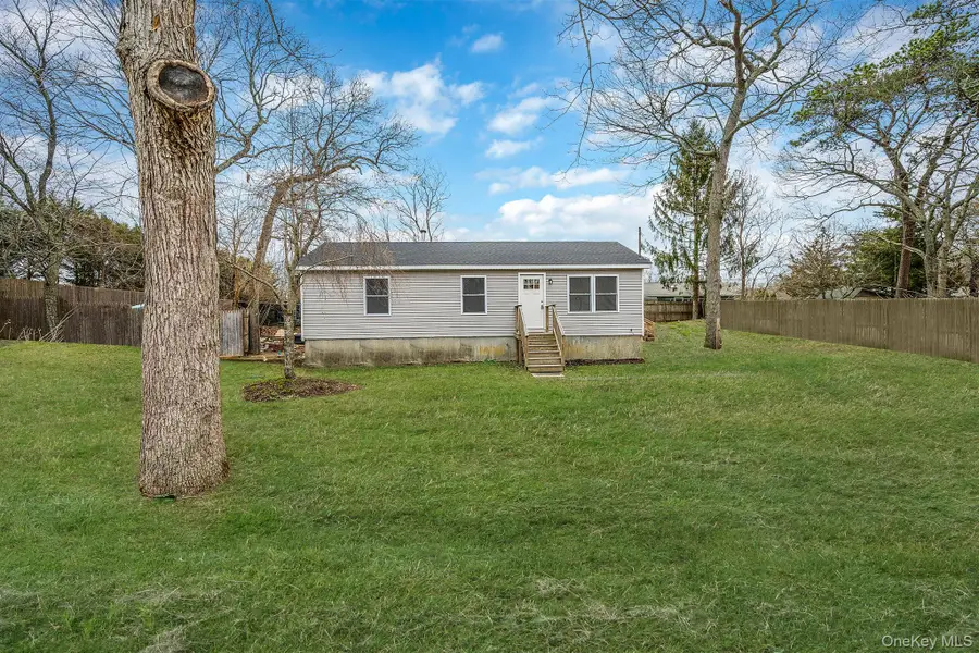 28 Dale Avenue, Riverhead, NY 11901 - #3