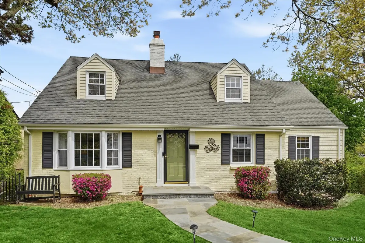 325 Frank Avenue, Mamaroneck, NY 10543 - #1