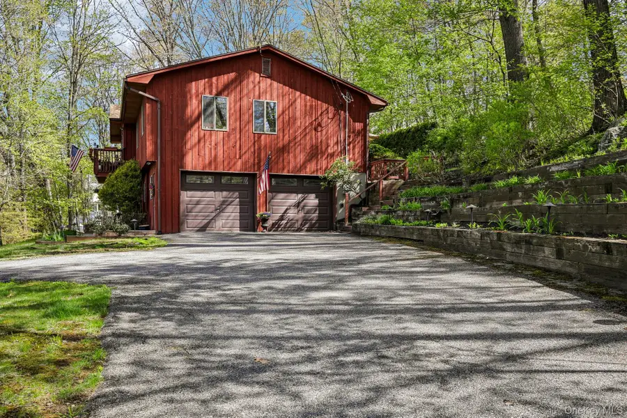 21 Stonehouse Road, Somers, NY 10589 - #2