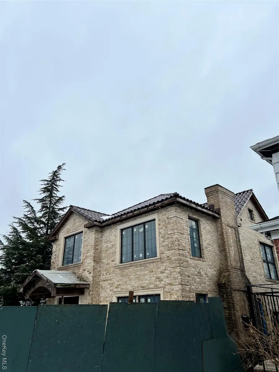 8324 Langdale Street, New Hyde Park, NY 11040 - #2