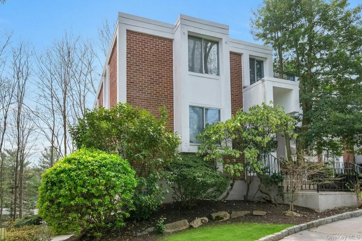 1211 Colony Drive, Hartsdale, NY 10530 - #1