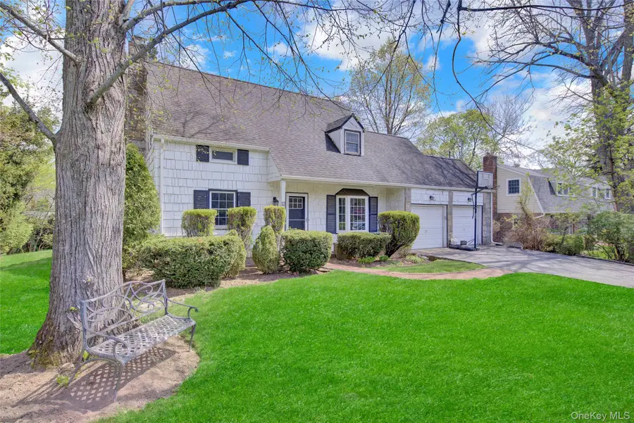 12 Barberry Lane, East Hills, NY 11577 - #3