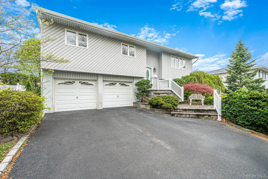 6 Oatley Place, Commack, NY 11725 - #3