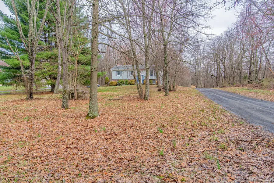 616 N Elting Corners Road, Highland, NY 12528 - #3