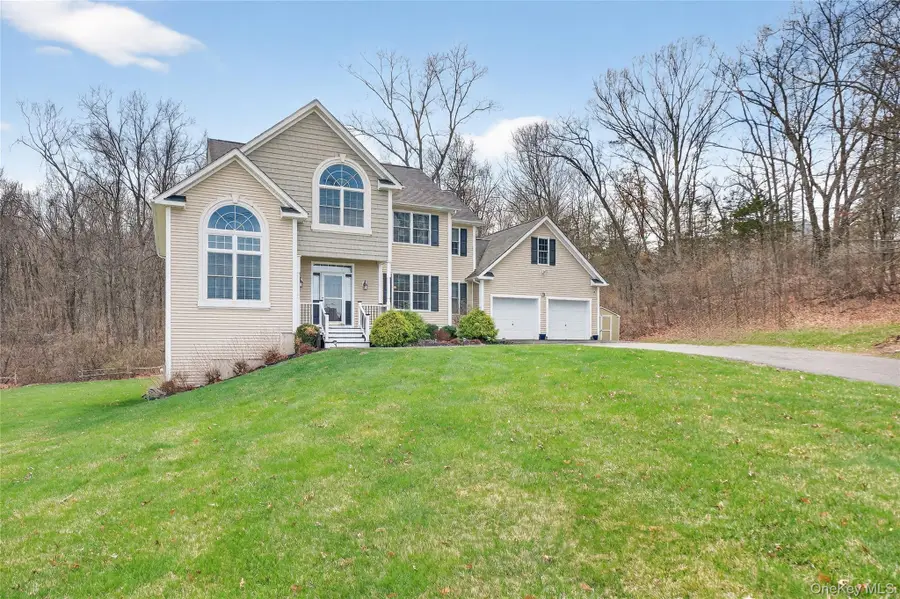30 Meadowood Lane, Wappingers Falls, NY 12590 - #2