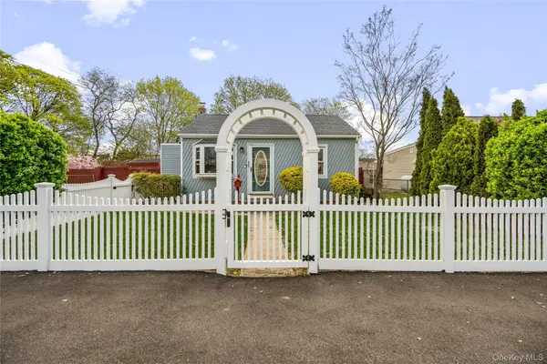 80 Cherubina Lane, North Babylon, NY 11703