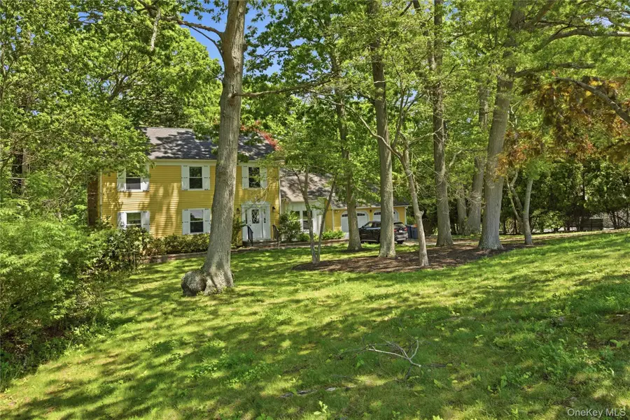 23 Abbey Lane, Setauket, NY 11733 - #2