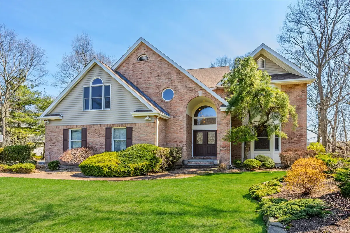 23 Mary Court, Melville, NY 11747 - #1