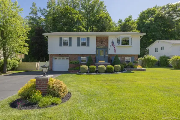 6 Lighthouse Court, Tomkins Cove, NY 10986