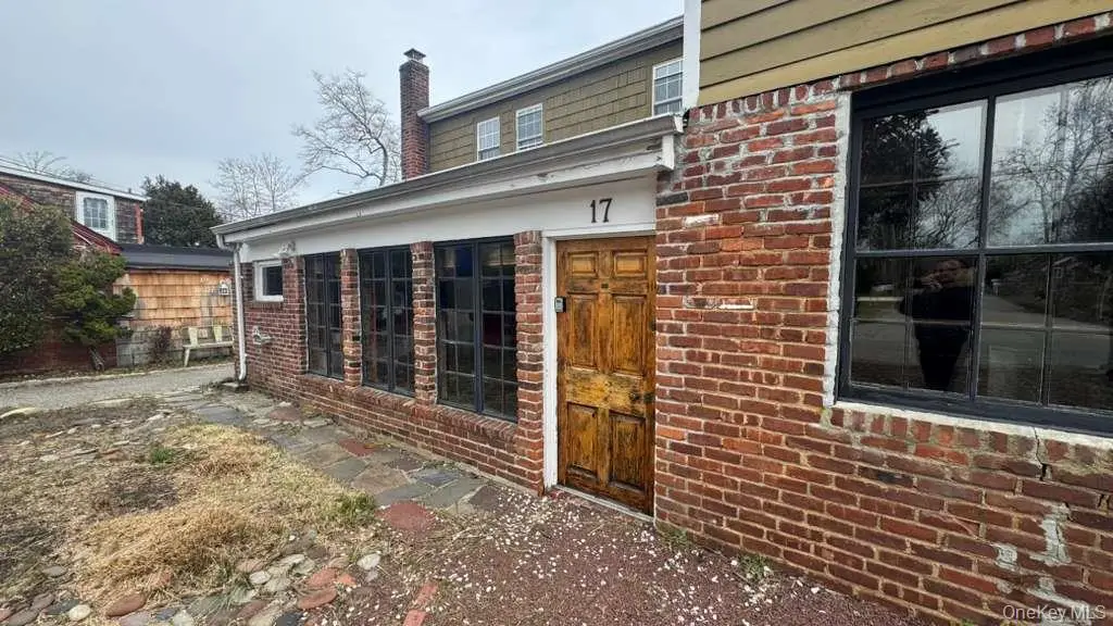 17 Jade Street, Oakdale, NY 11769 - #1