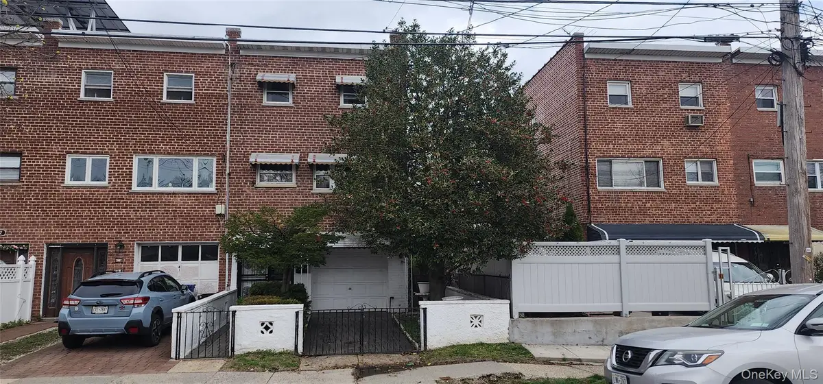 408 Howe Avenue, Bronx, NY 10473 - #1