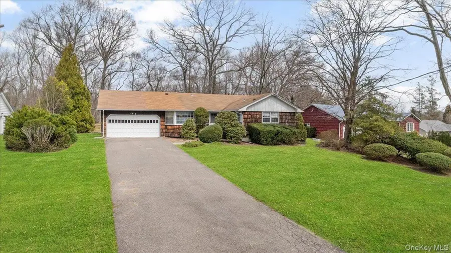 8 Skyline Drive, Huntington, NY 11743 - #2