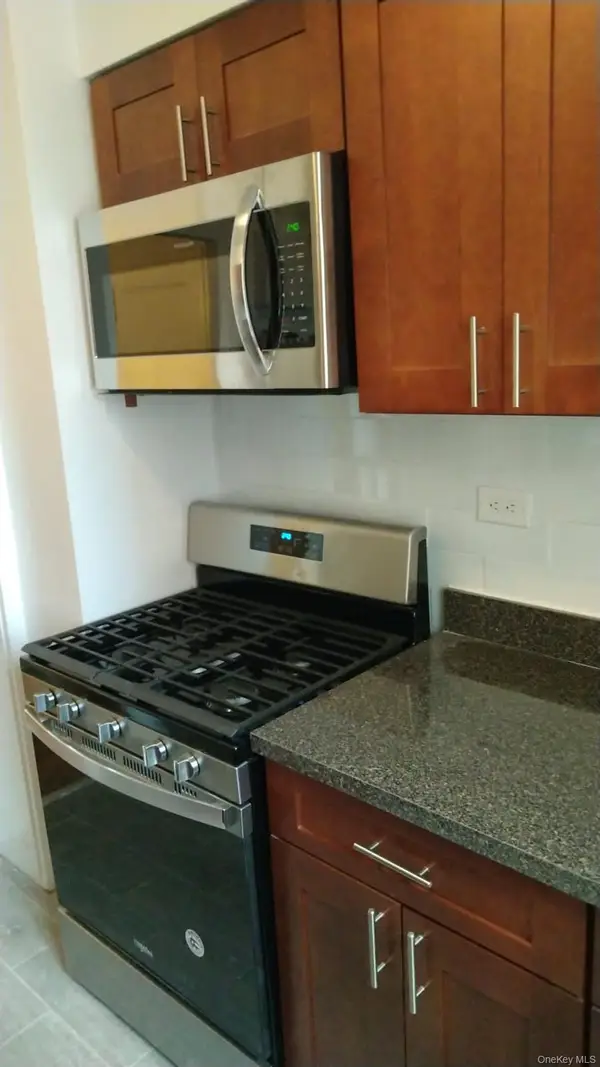 1501 Metropolitan Avenue #11G, Bronx, NY 10462