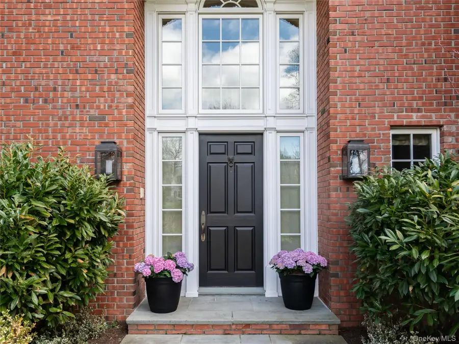 90 Elderfields Road, Manhasset, NY 11030 - #3