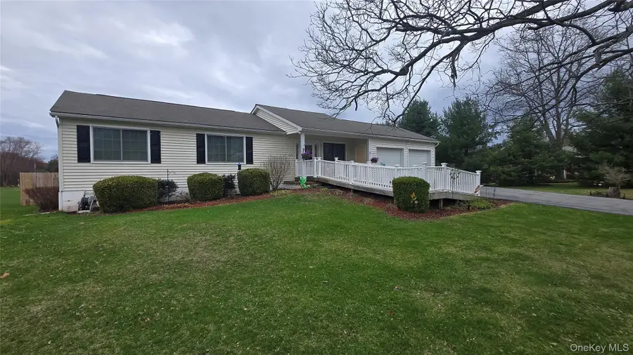 5 Meadows Court, Staatsburg, NY 12580 - #2