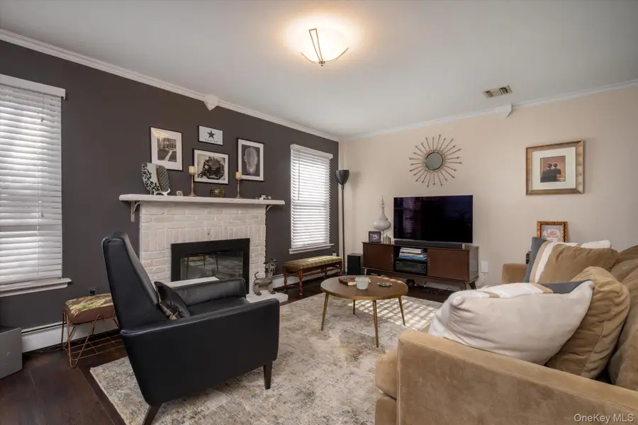 47 Greenmeadow Court, Deer Park, NY 11729 - #3