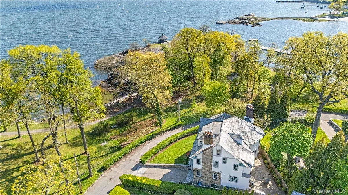 56 Park Avenue, Larchmont, NY 10538 - #1