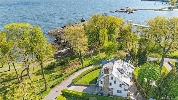 56 Park Avenue, Larchmont, NY 10538