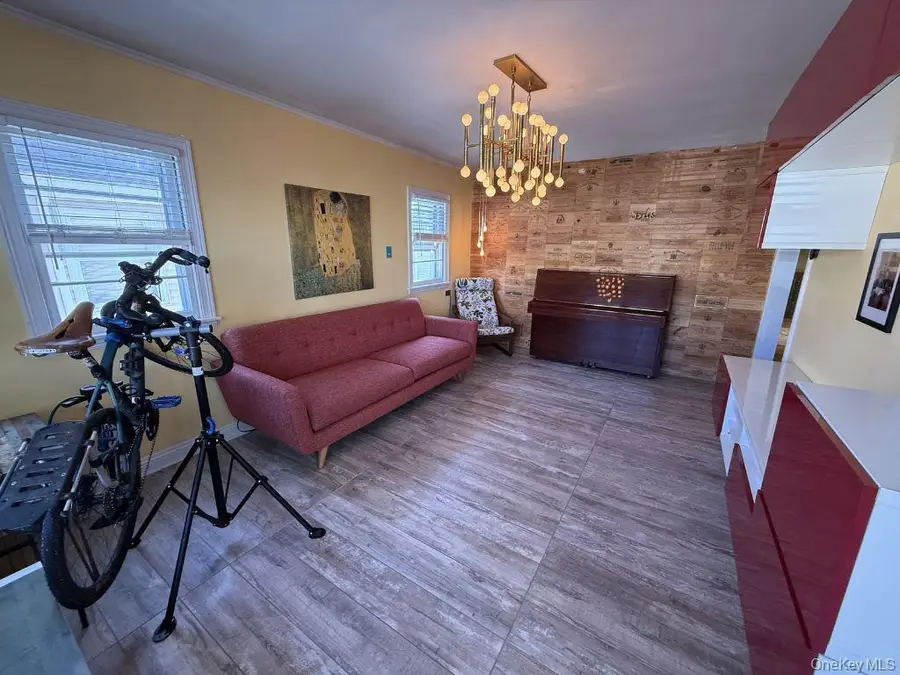 78-36 269th Street, New Hyde Park, NY 11040 - #3