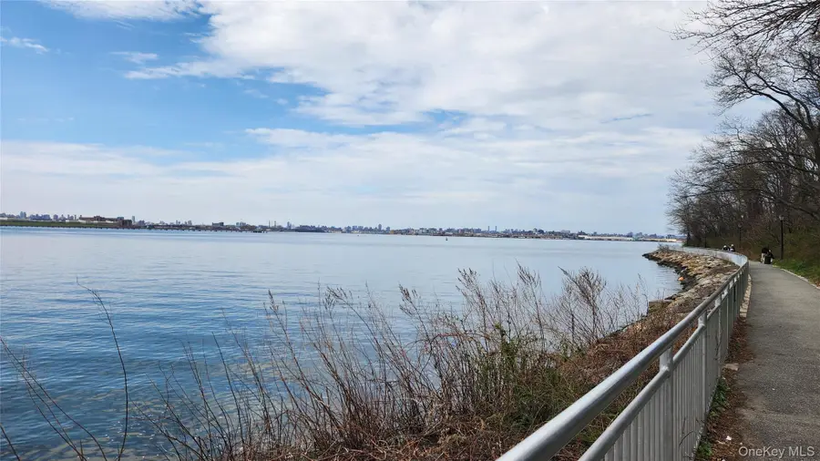 11508 Poppenhusen Avenue, College Point, NY 11356 - #2