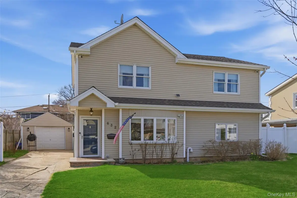 632 Wyngate Drive W, Valley Stream, NY 11580 - #1