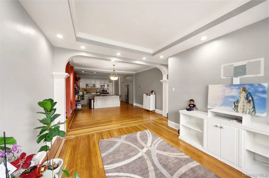 1402 Thieriot Avenue, Bronx, NY 10460 - #3