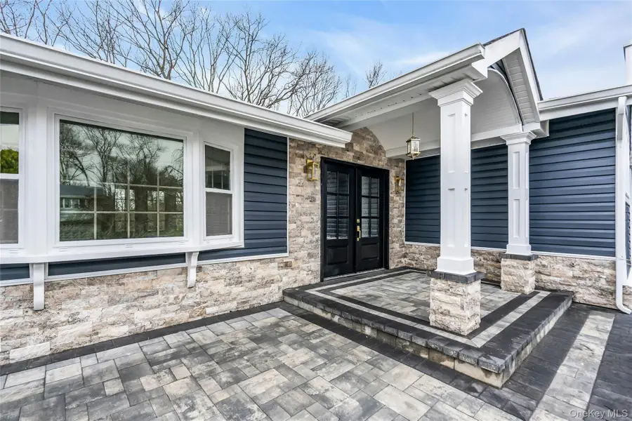 21 Fuller Street, Dix Hills, NY 11746 - #3