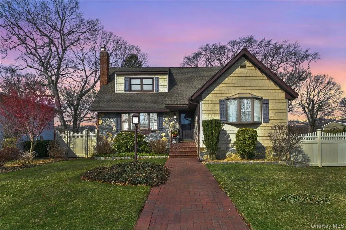 2 Oak Place, Massapequa, NY 11758 - #1
