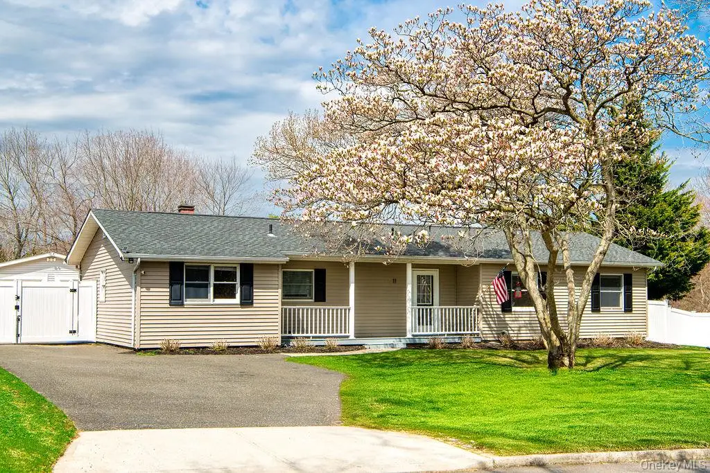 11 Akron Place, Shoreham, NY 11786 - #1