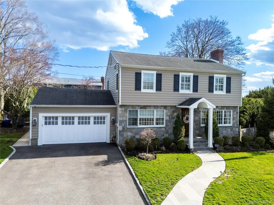 334 Raymond Street, Rockville Centre, NY 11570 - #2