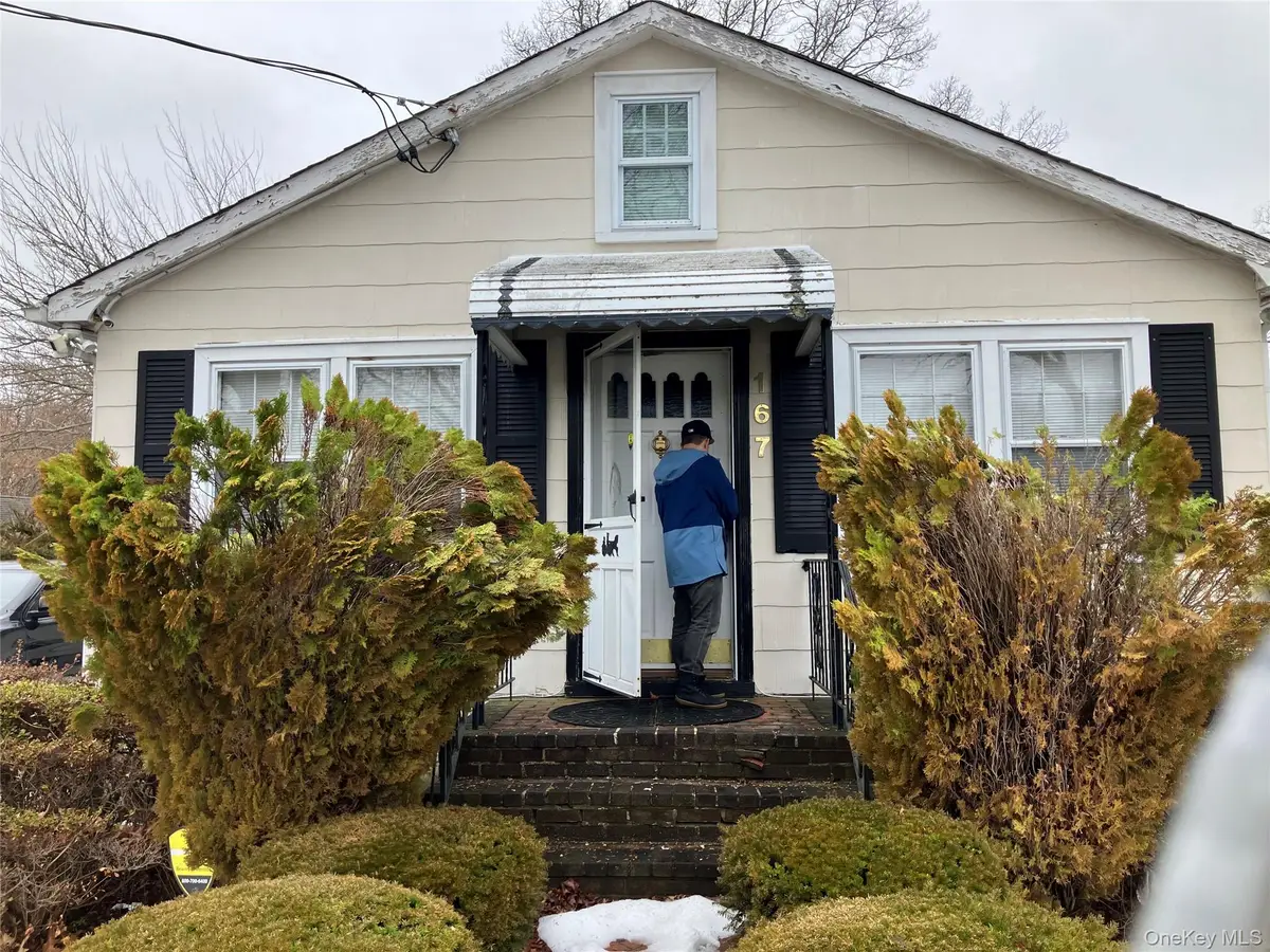 167 Cedar Road E, Mastic Beach, NY 11951 - #1