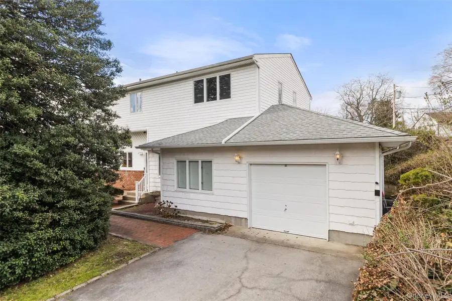 69 Amsterdam Road, Smithtown, NY 11787 - #2