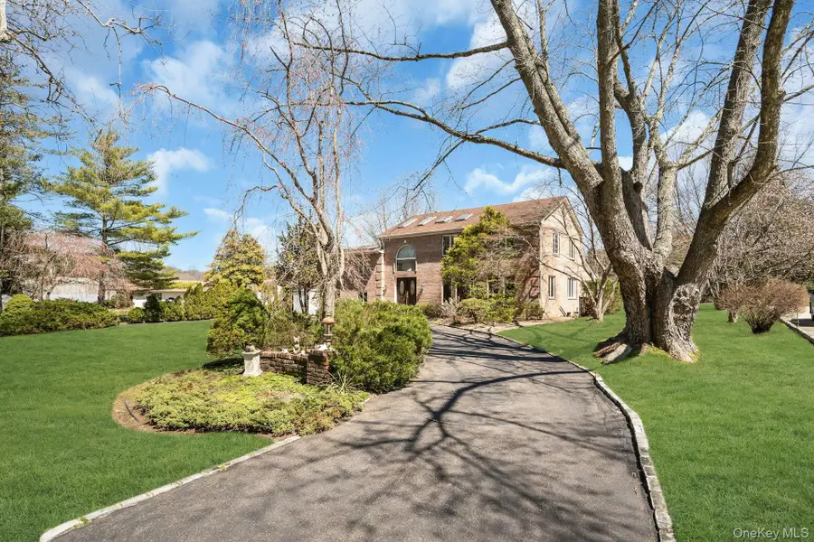 12 Bagatelle Road, Dix Hills, NY 11746 - #2