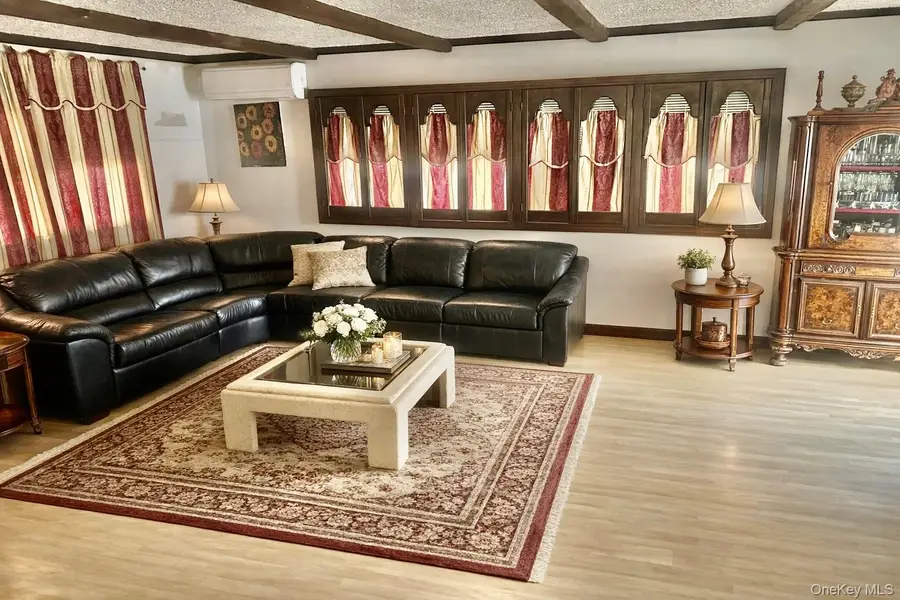 39 Laurel Hill Road, Valley Stream, NY 11581 - #3