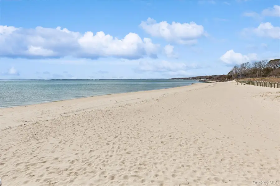 2100 Bay Avenue, Mattituck, NY 11952 - #2