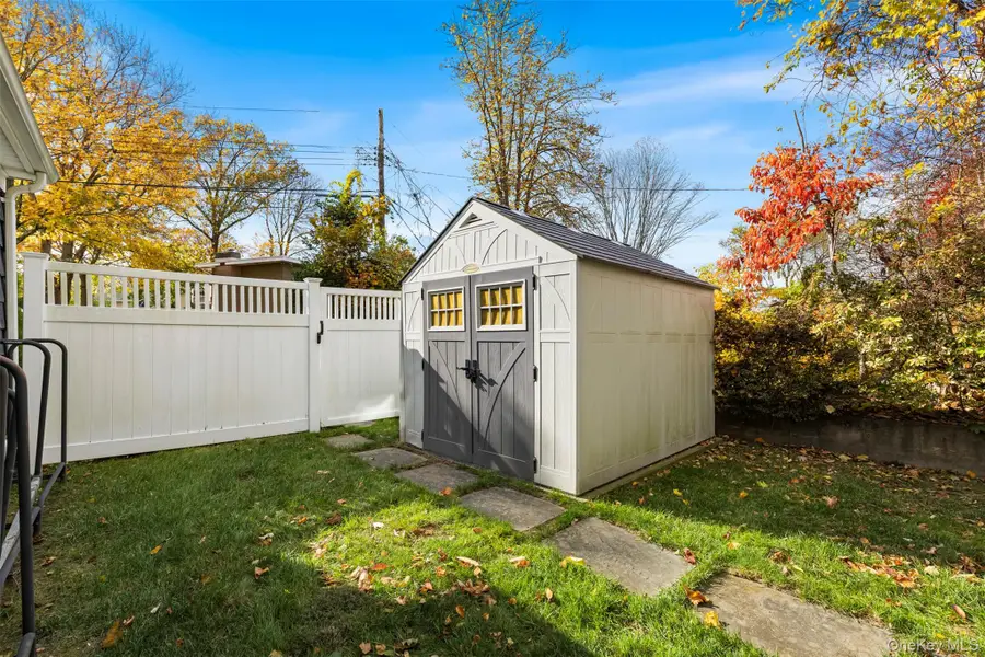 32 Homeside Lane, White Plains, NY 10605 - #3