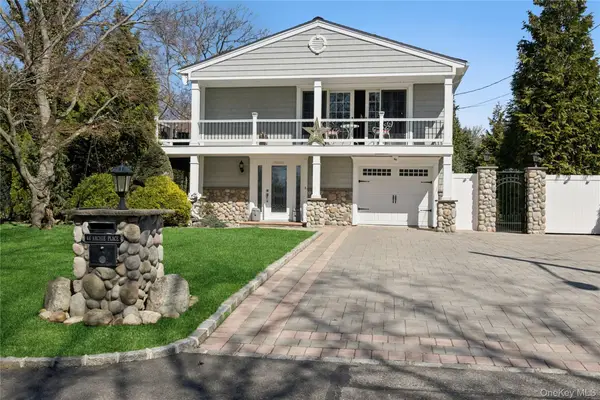 44 Archie Place, West Islip, NY 11795
