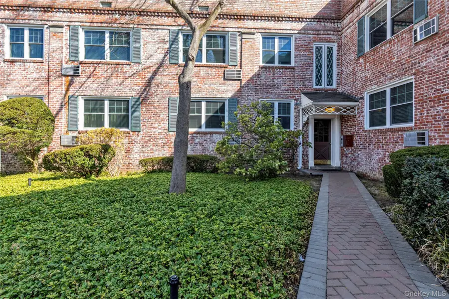 43 N Forest Avenue #C-23, Rockville Centre, NY 11570 - #2