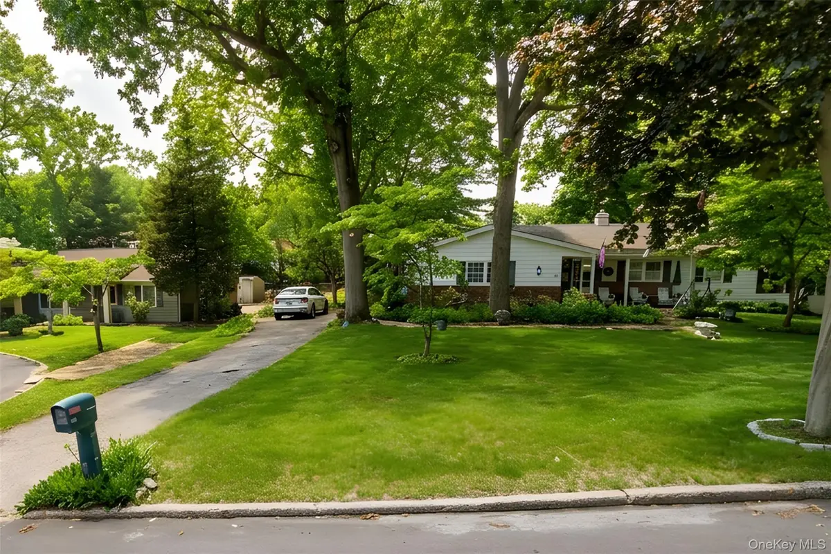 32 Derby Place, Smithtown, NY 11787 - #1