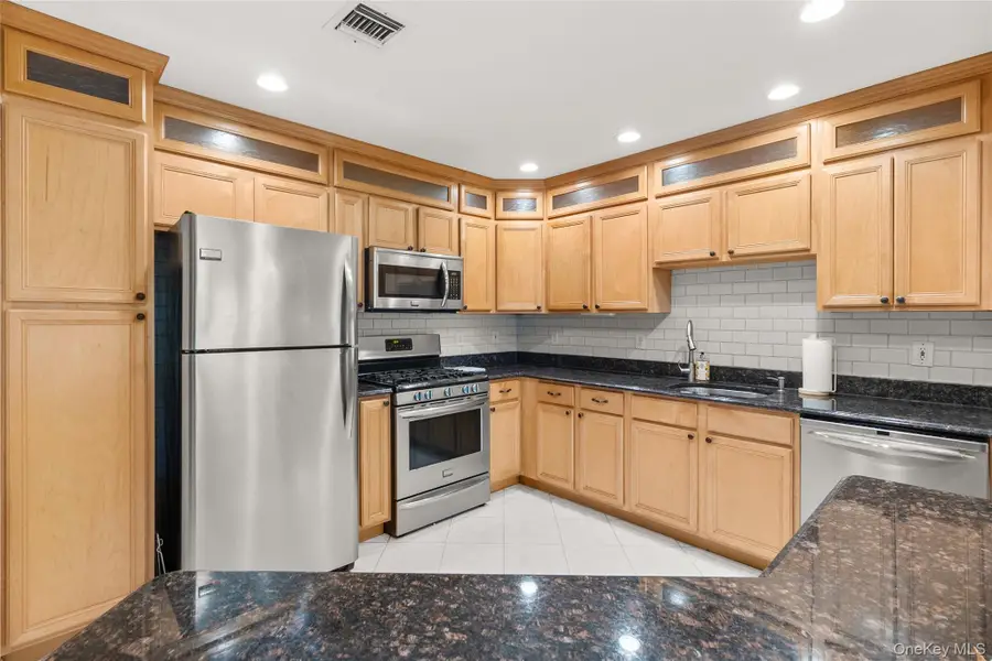 41 Doral Lane #41, Bay Shore, NY 11706 - #3