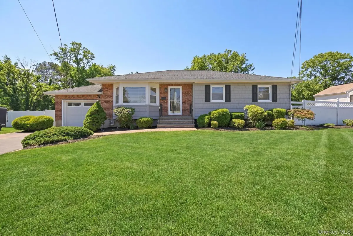 80 W Walnut Street, Farmingdale, NY 11735 - #1