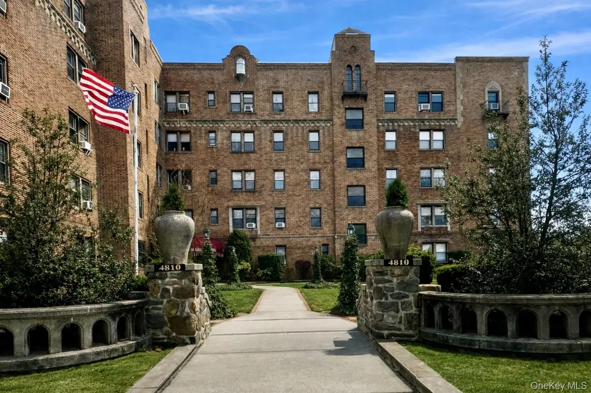 4810 Boston Post Road #4E, Pelham, NY 10803 - #1