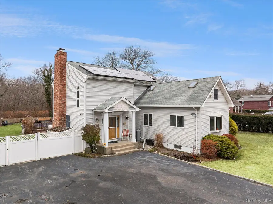 147 Brookside Avenue, North Babylon, NY 11703 - #2