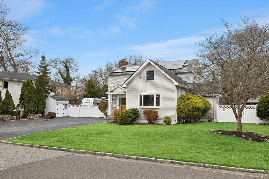 147 Brookside Avenue, North Babylon, NY 11703 - #3