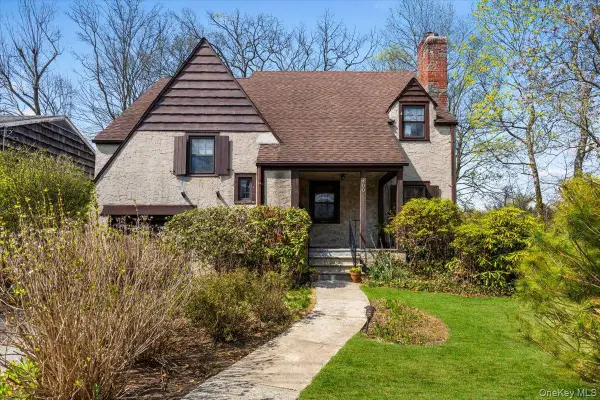 400 Warren Avenue, Mamaroneck, NY 10543